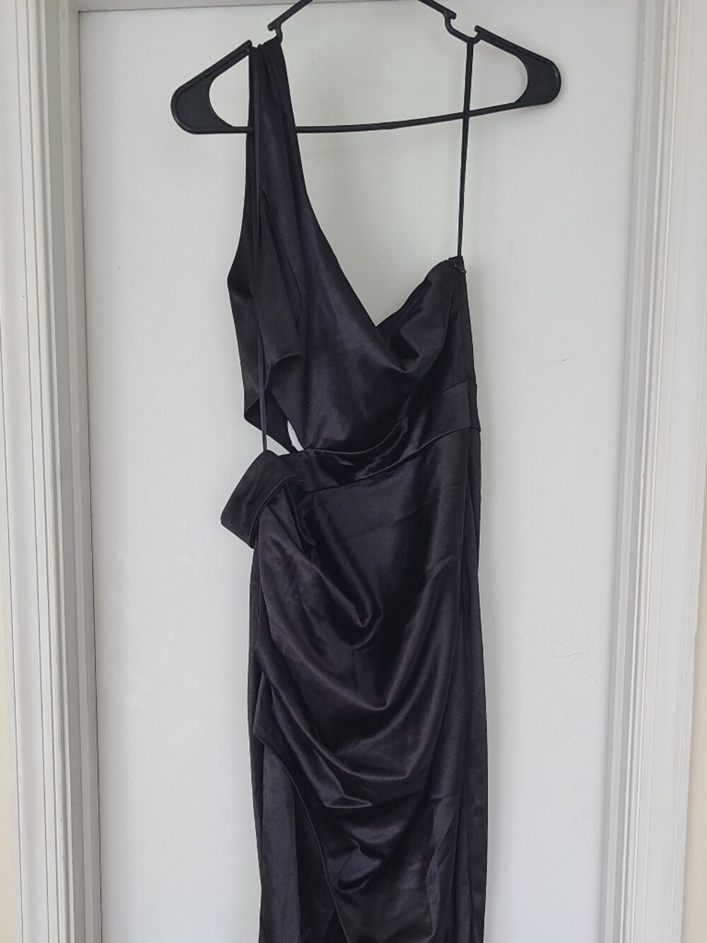 Long black dress with super-split.